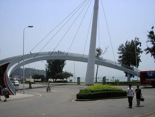 China Wood Railing Ready Made Pedestrian Bridges With Customization supplier